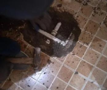连江卫生间漏水维修公司为您分享下卫生间渗水如何处理及注意事项